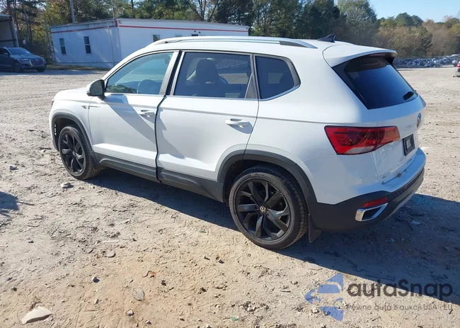 3VVNX7B24PM304031: 43681540