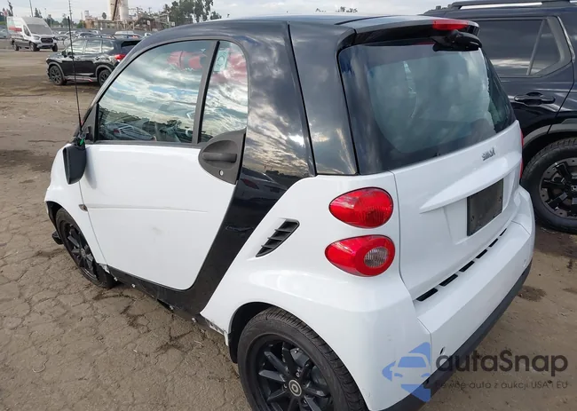 WMEEJ31X88K122977: 43680892