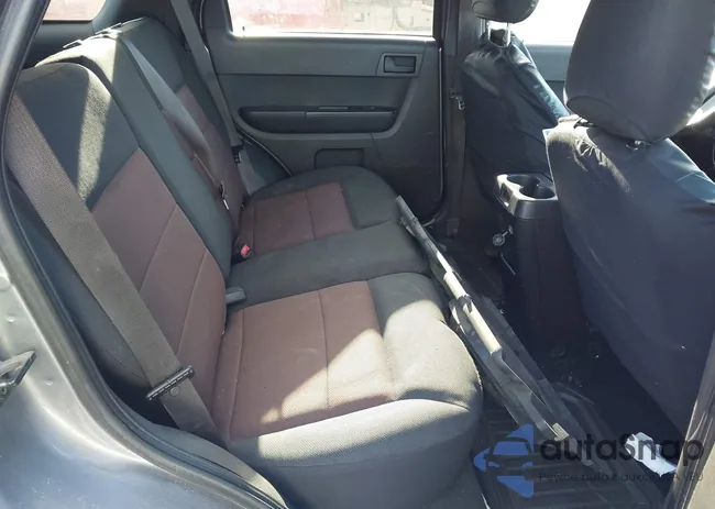 1FMCU93Z38KB61180: 43681078