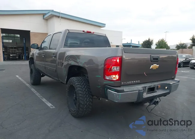 1GCHC23K58F184430: 43682144