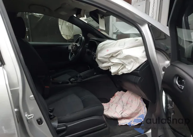 1N4AZ1CV2MC555775: 43682330