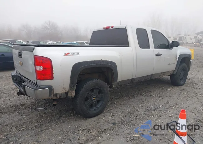 1GCSKSE31AZ138418: 43682621