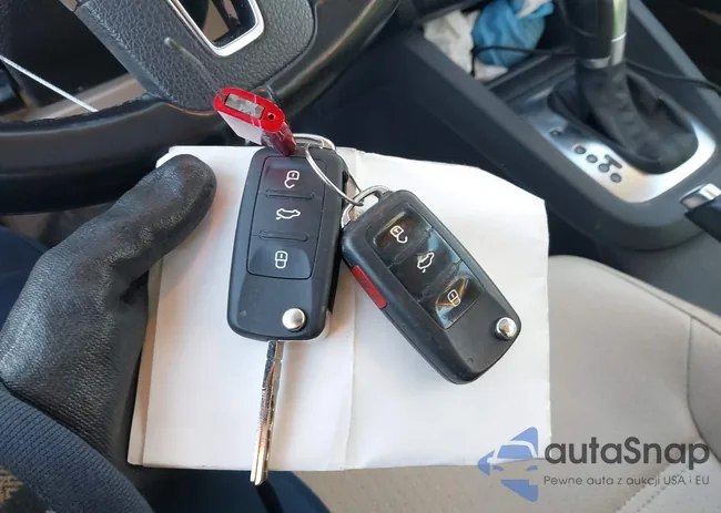 3VWLL7AJ0CM329171: 43682684