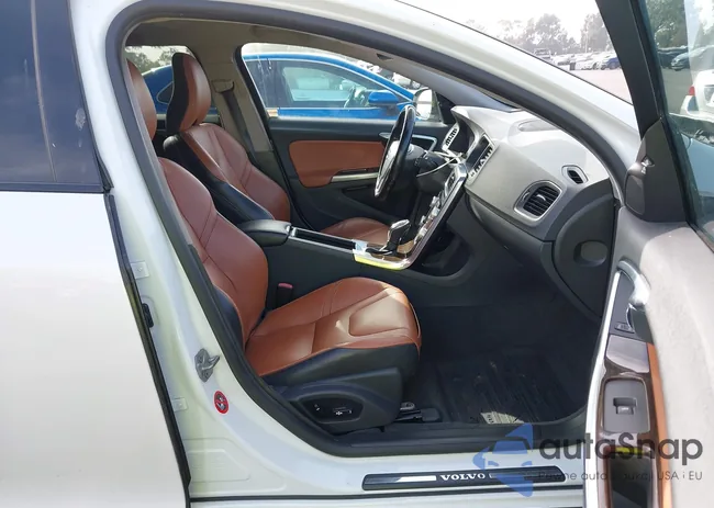 YV4612HMXF1001828: 43682691