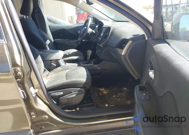 1C4PJMCS8FW559172: 43681804