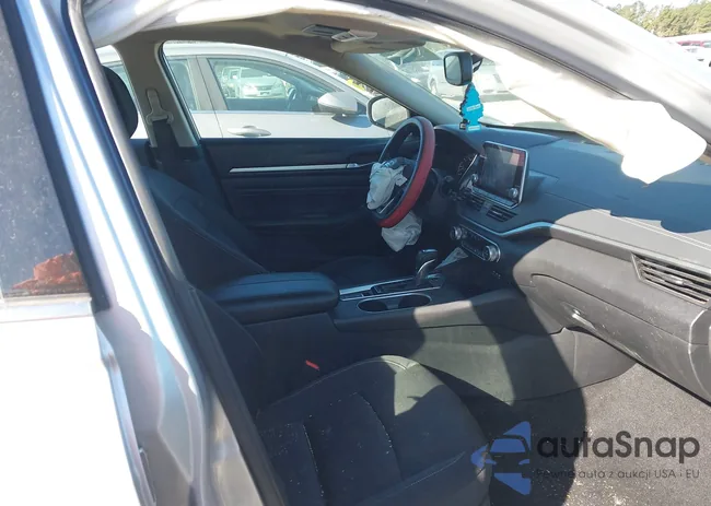 1N4BL4DV7KC135061: 43681937