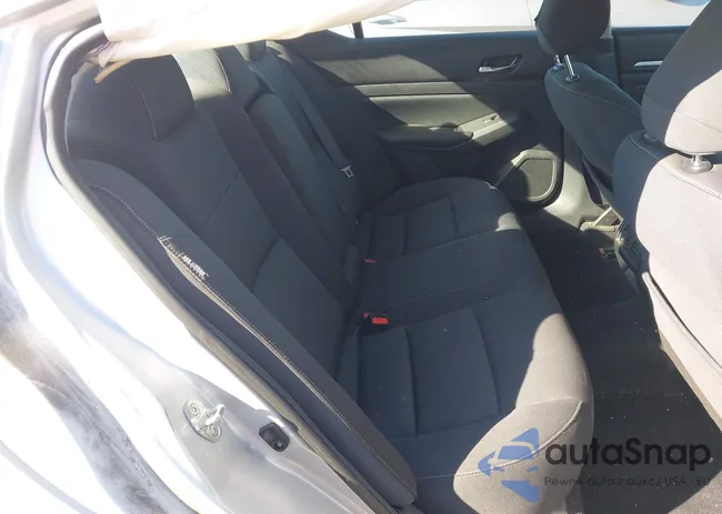 1N4BL4DV7KC135061: 43681937