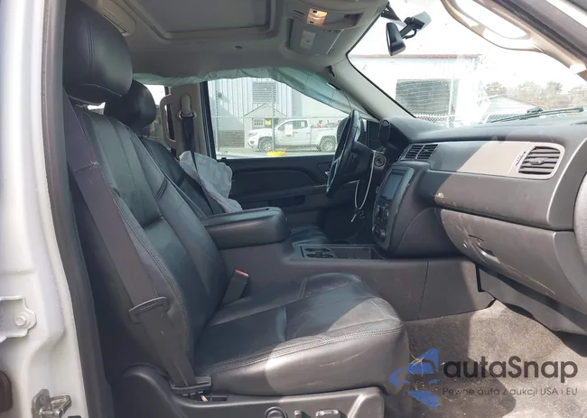 1GNSKBE05CR229658: 43683110