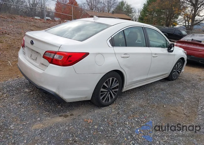 4S3BNAF69J3044090: 43683128