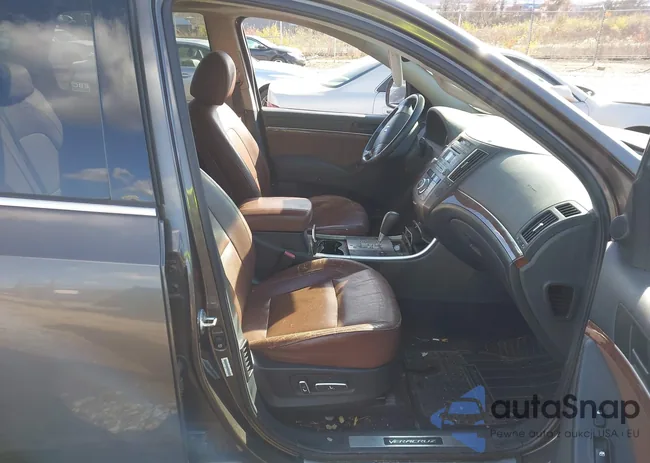 KM8NU73C28U070141: 43683354