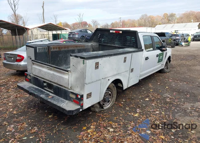 1FD7W3AT4HEC95024: 43682999