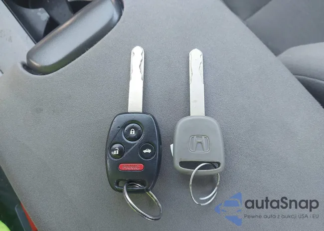 1HGCP2F39BA030716: 43684124