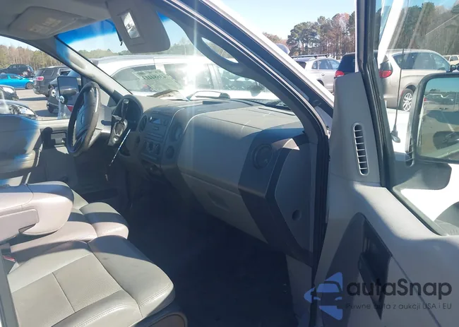 1FTRF12228KD89122: 43684413