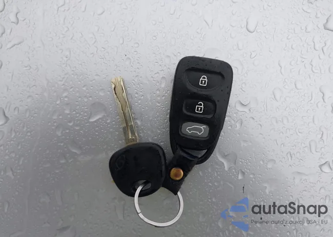 KMHDC8AE2CU147172: 43685228