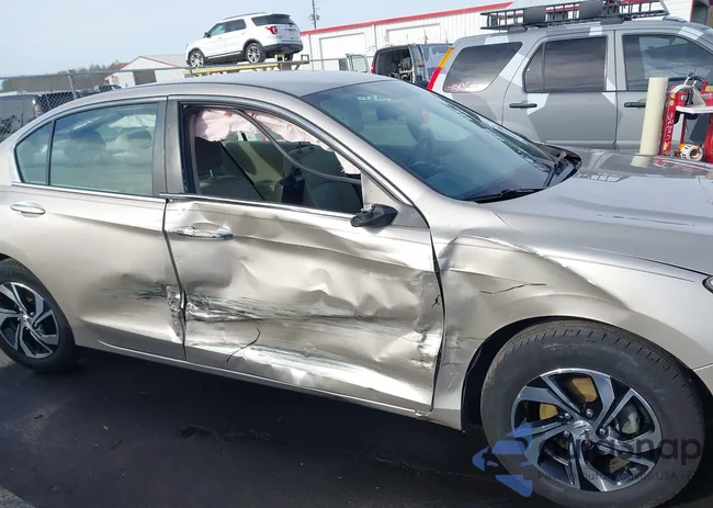 1HGCR2F34GA156483: 43685327