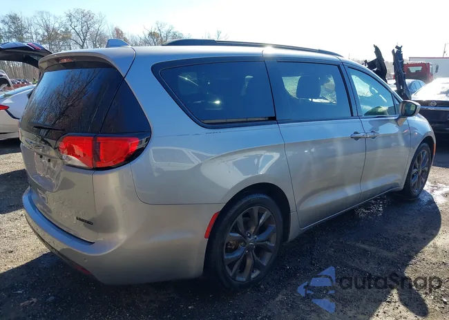 2C4RC1GG2KR714051: 43684822