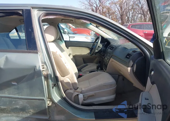 3FAHP07Z18R138215: 43684823