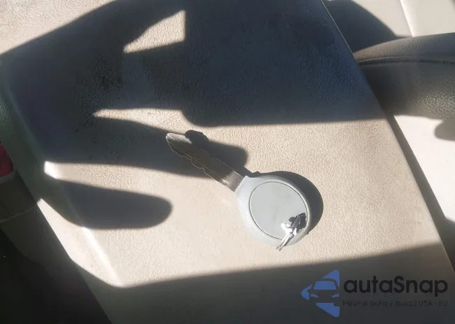 2C3KA53GX6H331978: 43684875