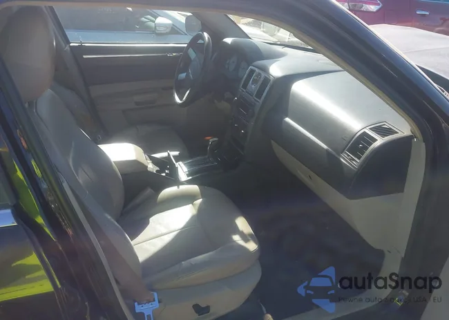 2C3KA53GX6H331978: 43684875