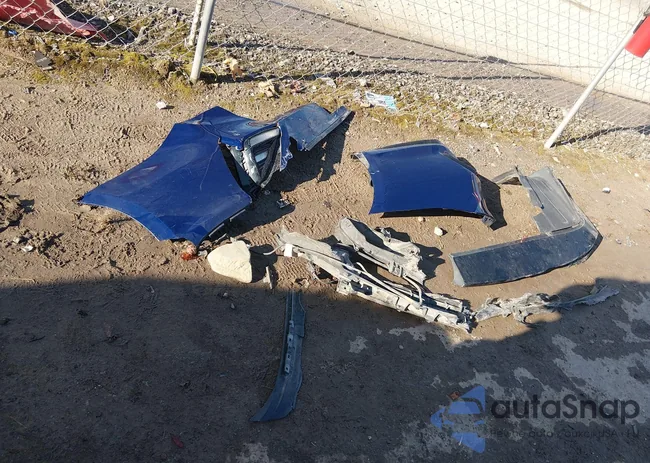 3KPF24AD4KE071712: 43684898