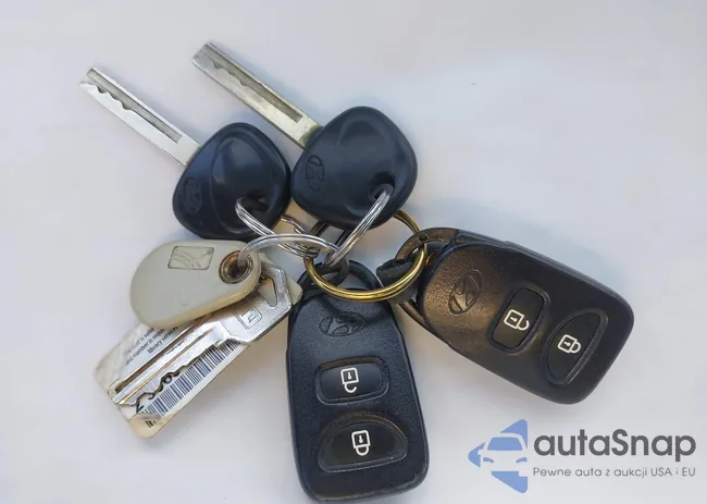 KMHCT5AE7CU034585: 43684904