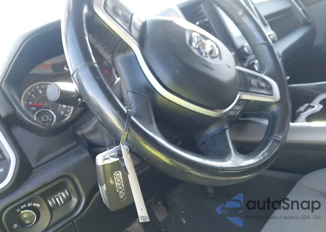 1C6SRFFT0KN747789: 43685042