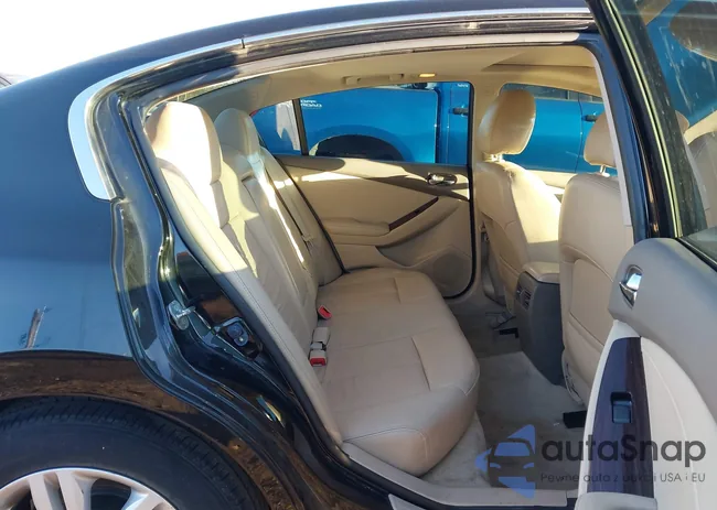 1N4AL2APXCC130296: 43685053