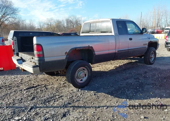 1B7KF2368YJ161902: 43686158