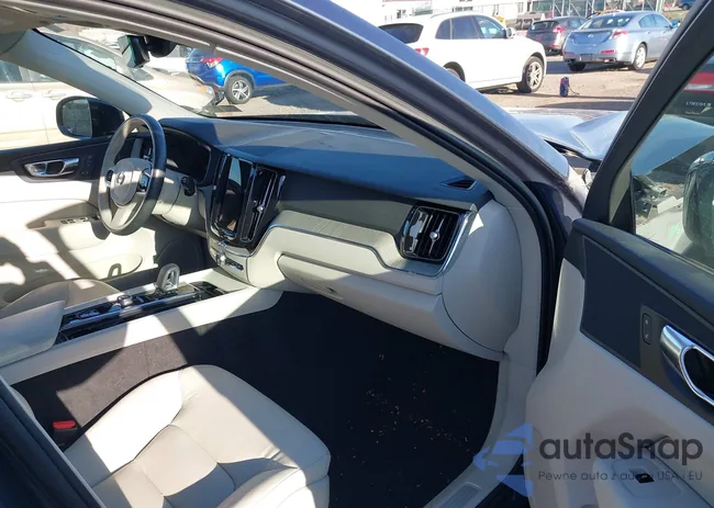 YV4L12RW9P1305785: 43686299