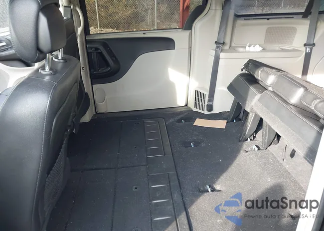 2C4RC1CG1FR561951: 43686356