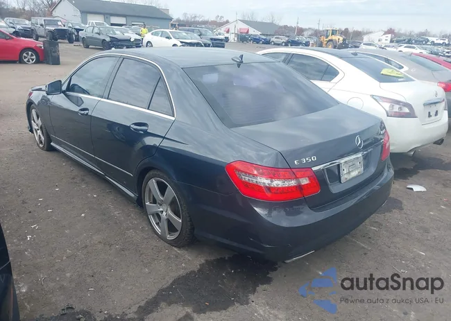 WDDHF8HB8AA221255: 43686457