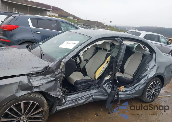 3VWD17AJ2FM402362: 43686590