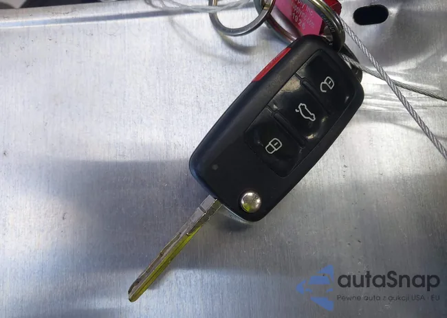 3VWF17ATXHM631210: 43686645