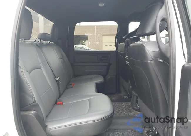 3C6UR5HJ1RG142763: 43686693