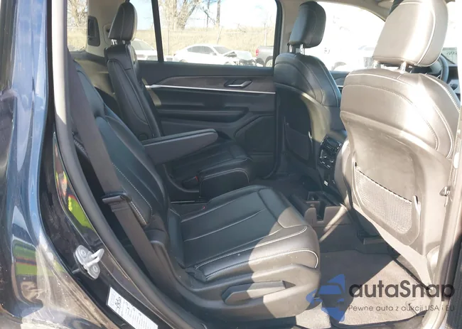 1C4RJKBG0P8806703: 43686696