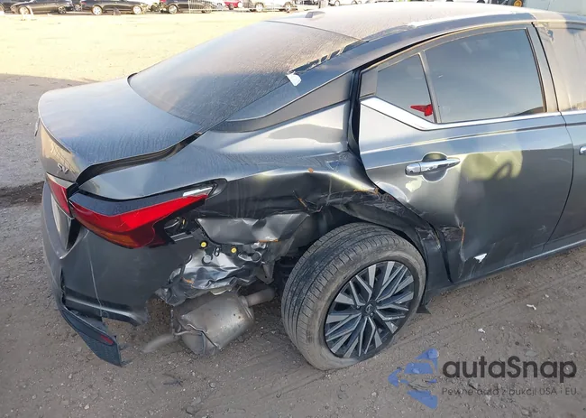 1N4BL4DV8RN324106: 43685936