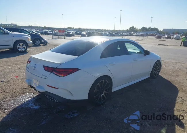 WDD5J4GB2LN032754: 43685996