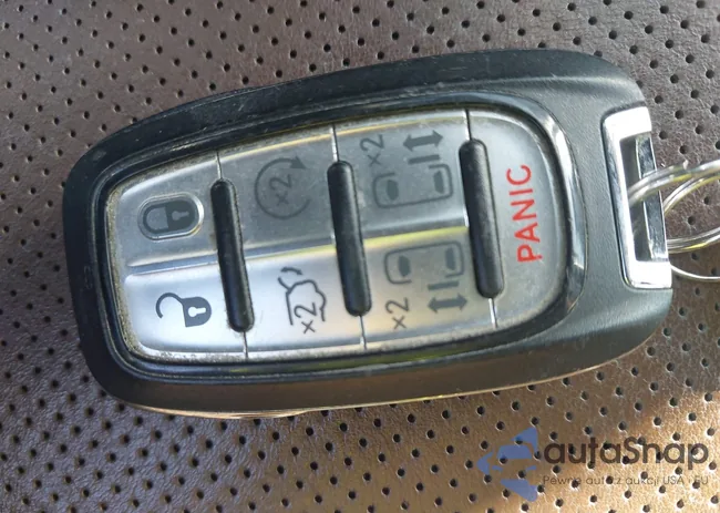 2C4RC1GG3JR295240: 43687478