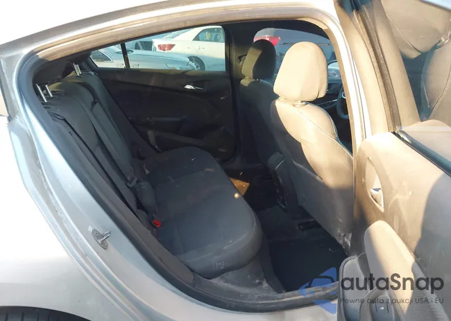 3G1BE6SM3JS592199: 43687521