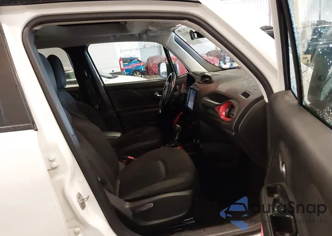 ZACCJBCB4JPH49415: 43688112