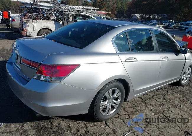 1HGCP2F63BA097306: 43688189