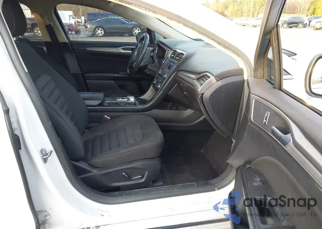 3FA6P0LU1JR117372: 43688331