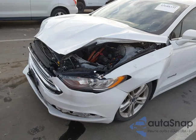 3FA6P0LU1JR117372: 43688331