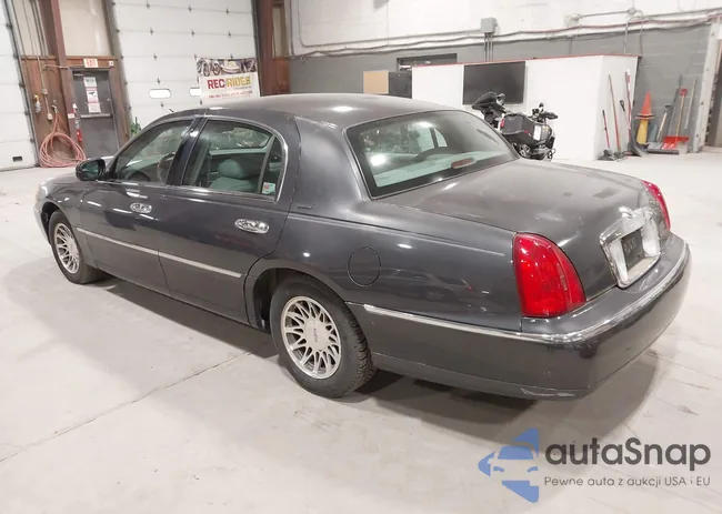 1LNHM82W51Y640257: 43688460