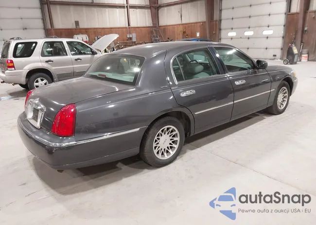 1LNHM82W51Y640257: 43688460