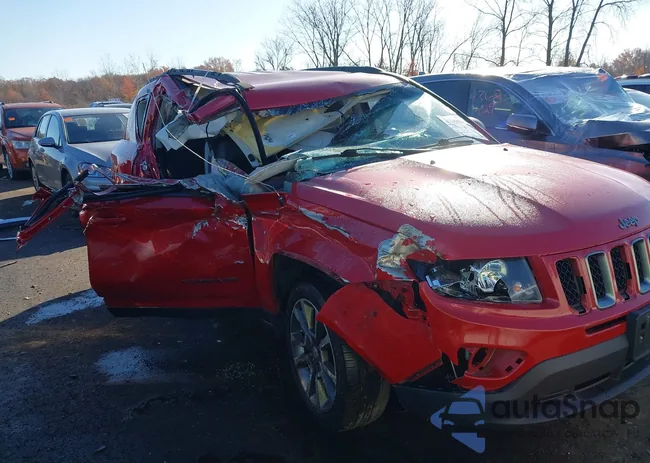 1C4NJCBA4HD184972: 43688581