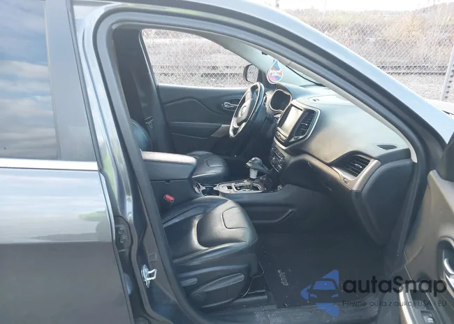 1C4PJMDB3JD617997: 43688593