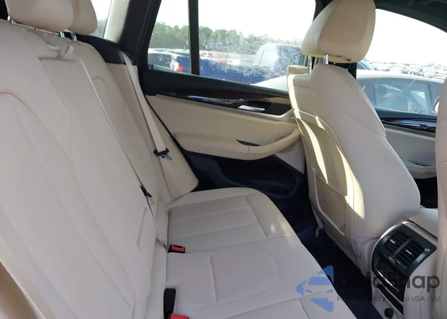 5UXTR7C50KLR46599: 43687779