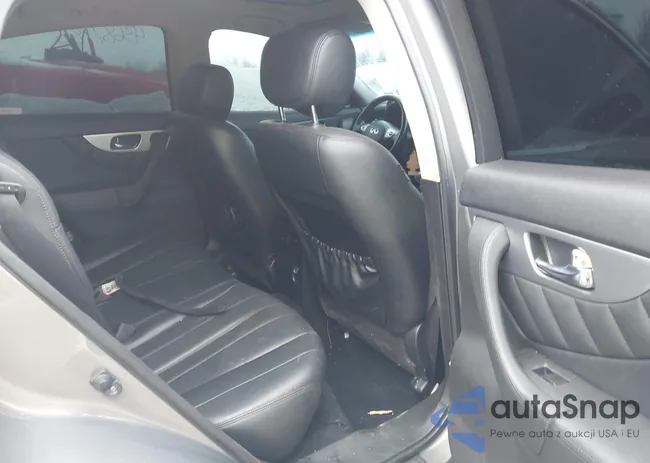 JN8CS1MW8DM170430: 43687786