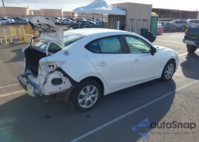 3MZBN1U70JM176100: 43687933